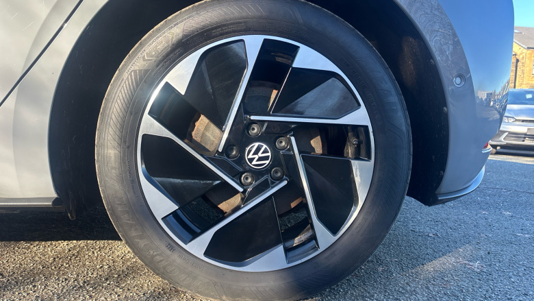 Volkswagen ID.3 150kW Family Pro Performance 58kWh 5dr Auto Electric Hatchback